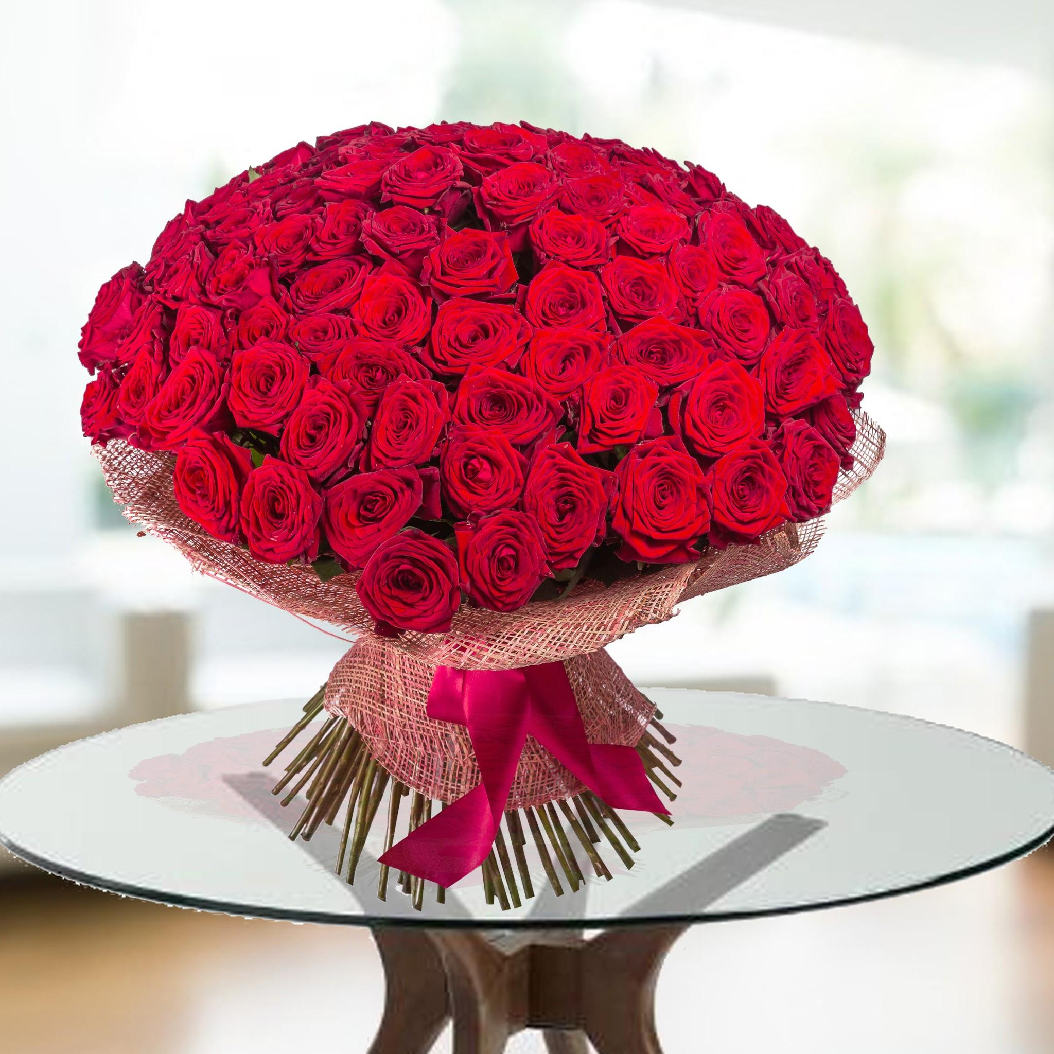 The Gorgeous Dome Of Red Roses