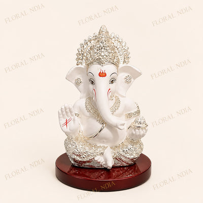 Divine Figurine of Ganesha Gold