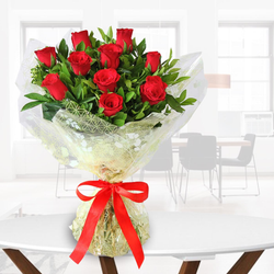 An Extravagant Bouquet Of 15 Red Roses