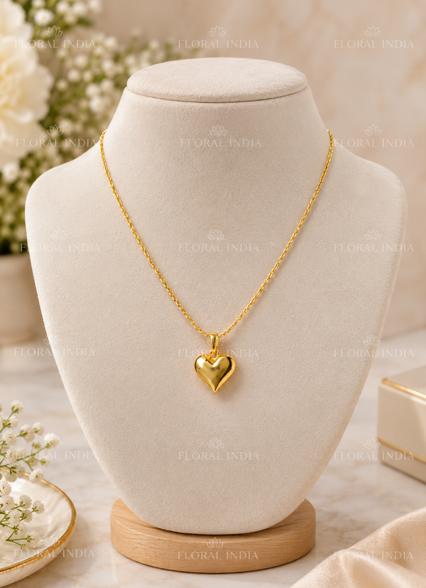 Gold-Plated Heart Pendant Minimal Necklace
